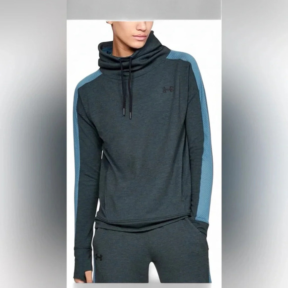 Under Armour Women's Featherweight Fleece Funnel Neck size Medium - Picture 1 of 7